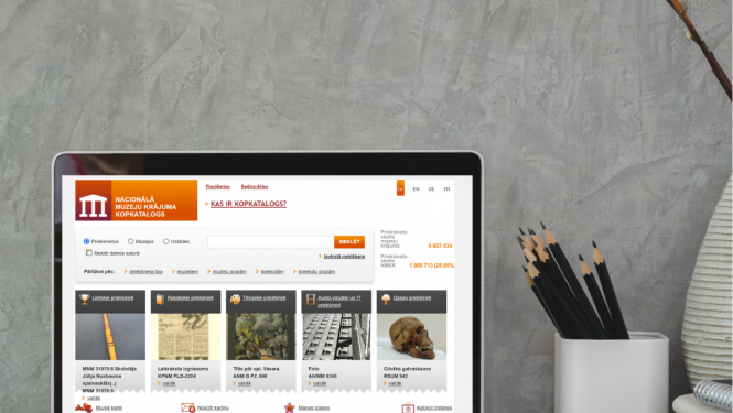 Datora ekrāns ar atvērtu NMKK sistēmu