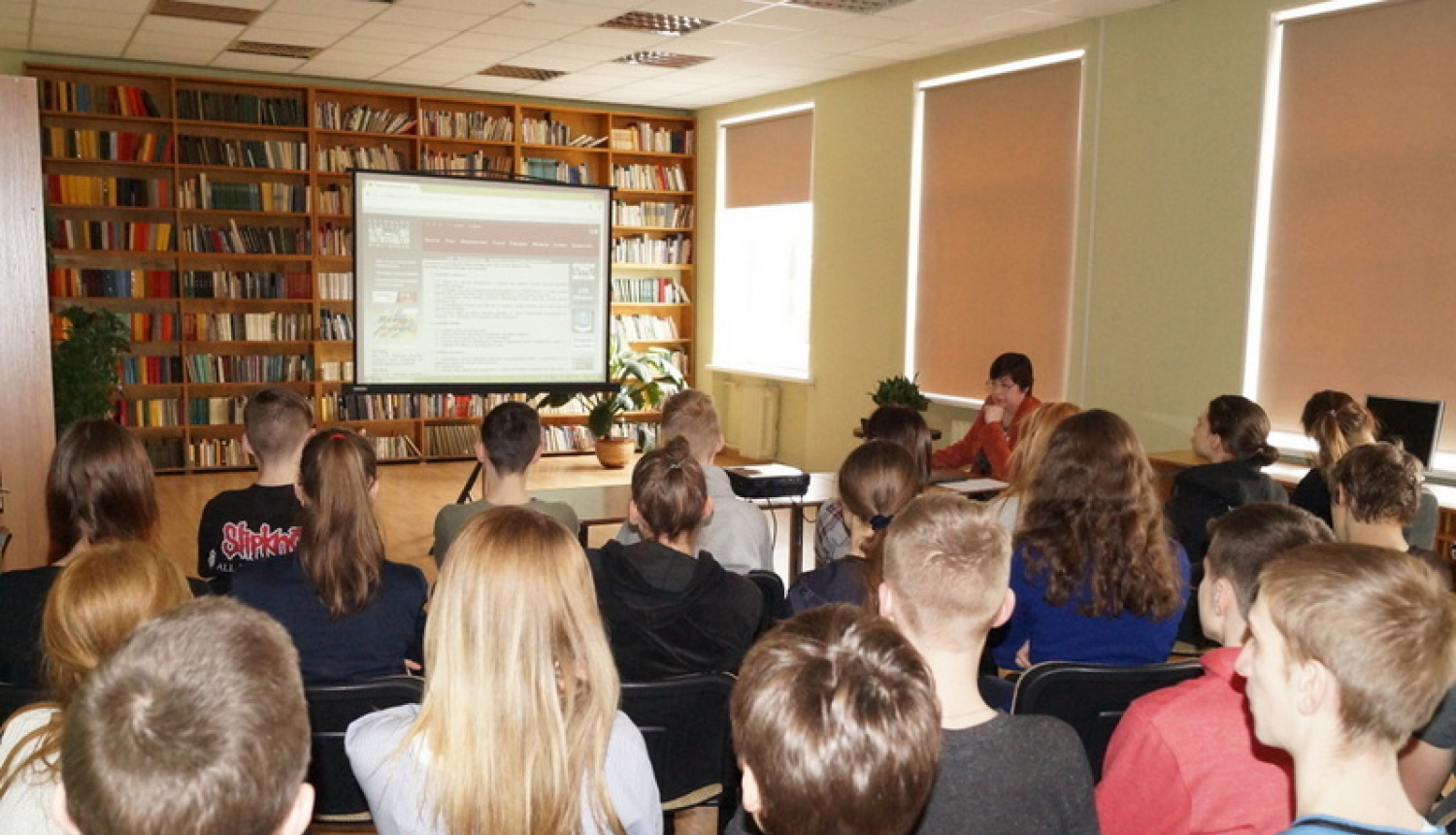 Seminārs bibliotēkā