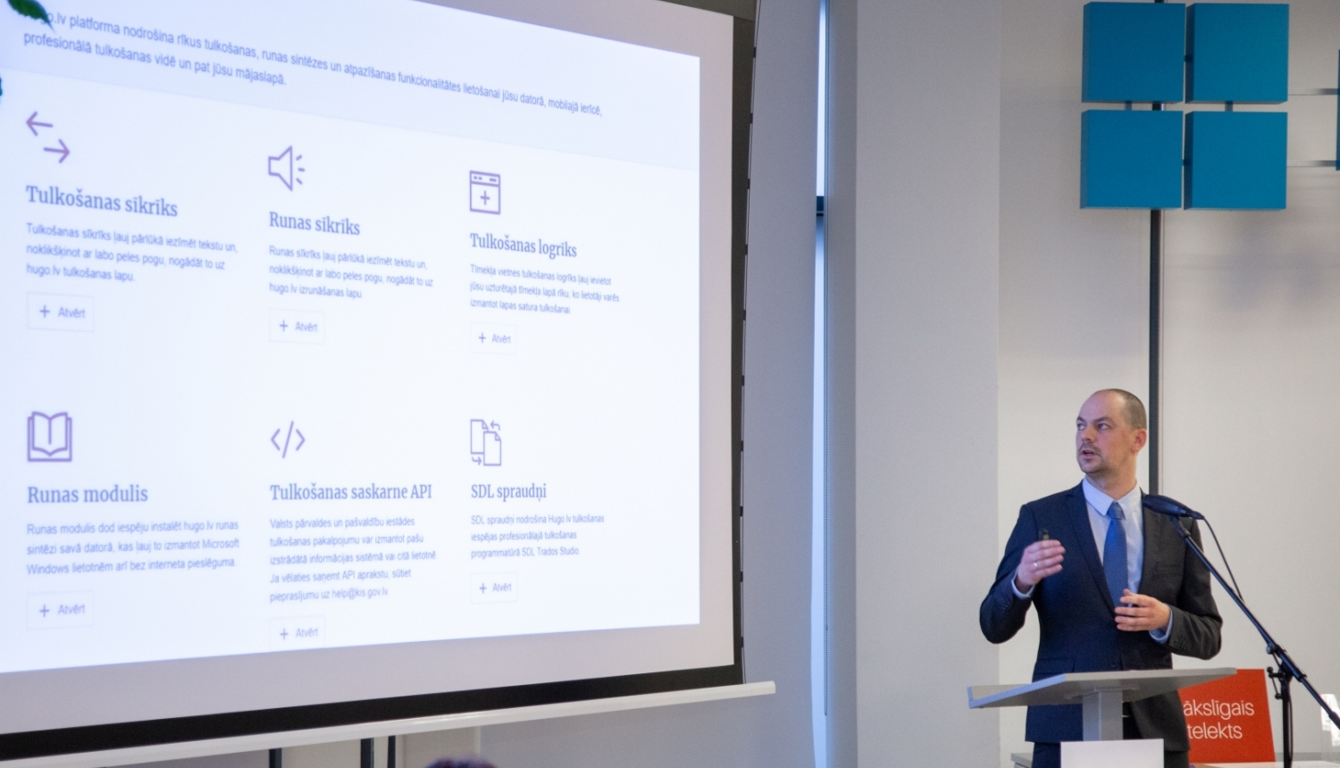 KISC direktora vietnieks Jānis Ziediņš uzstājas ar prezentāciju par valodas tehnoloģiju platformu Hugo.lv